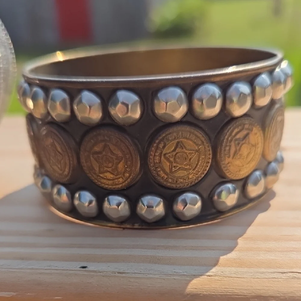 Assorted Silver and Bronze Cuff Bracelets Lot of 5 - Picture 4 of 11